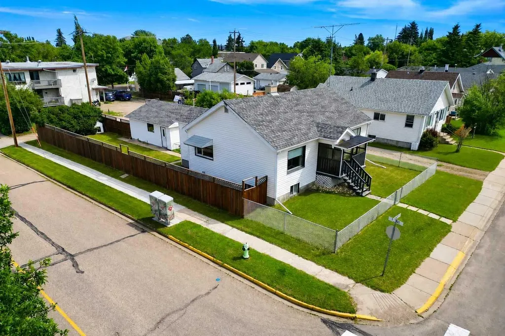 5040 46th Street Innisfail AB T4G 1L6