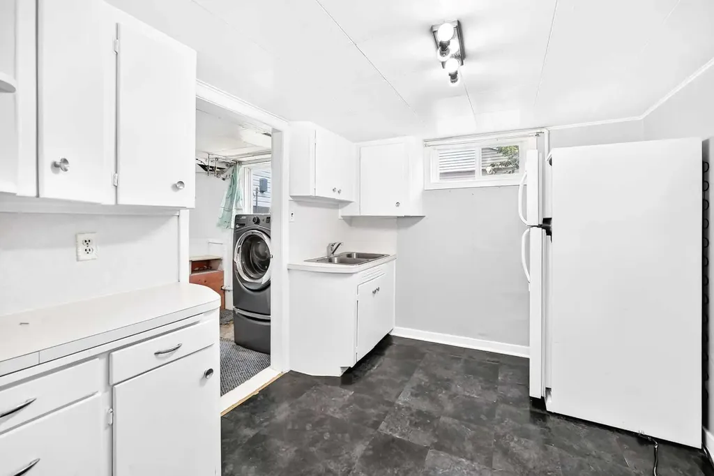 5040 46th Street Innisfail AB T4G 1L6