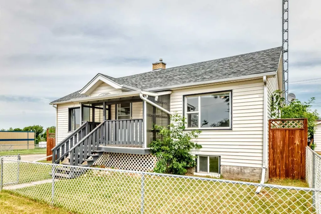5040 46th Street Innisfail AB T4G 1L6
