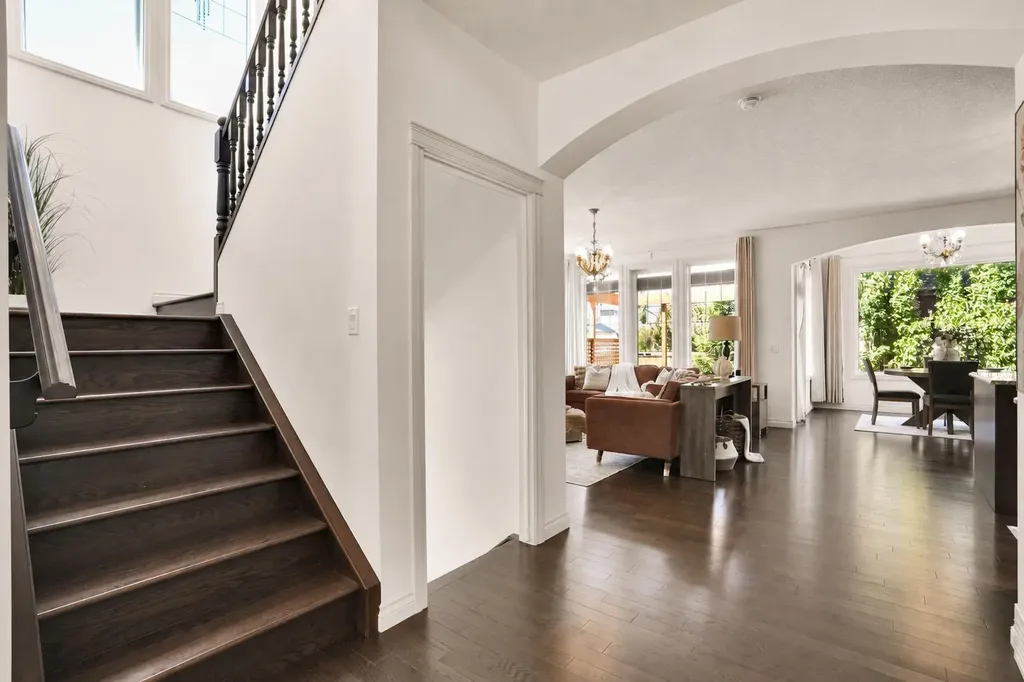 22 Aspen Acres Road SW Calgary AB T3H 0W6