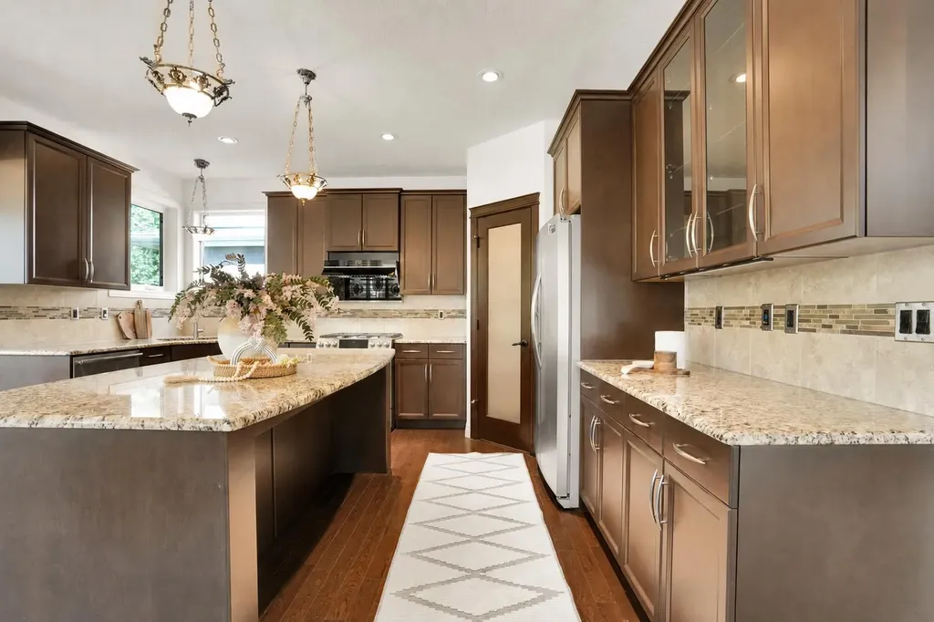 22 Aspen Acres Road SW Calgary AB T3H 0W6