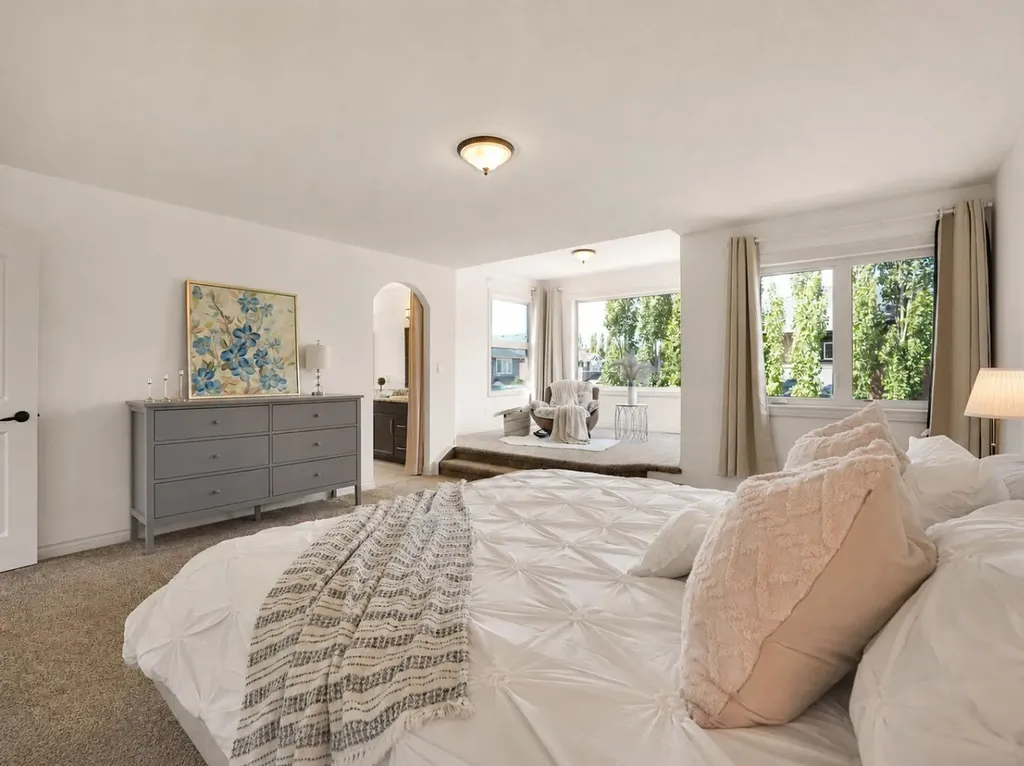 22 Aspen Acres Road SW Calgary AB T3H 0W6