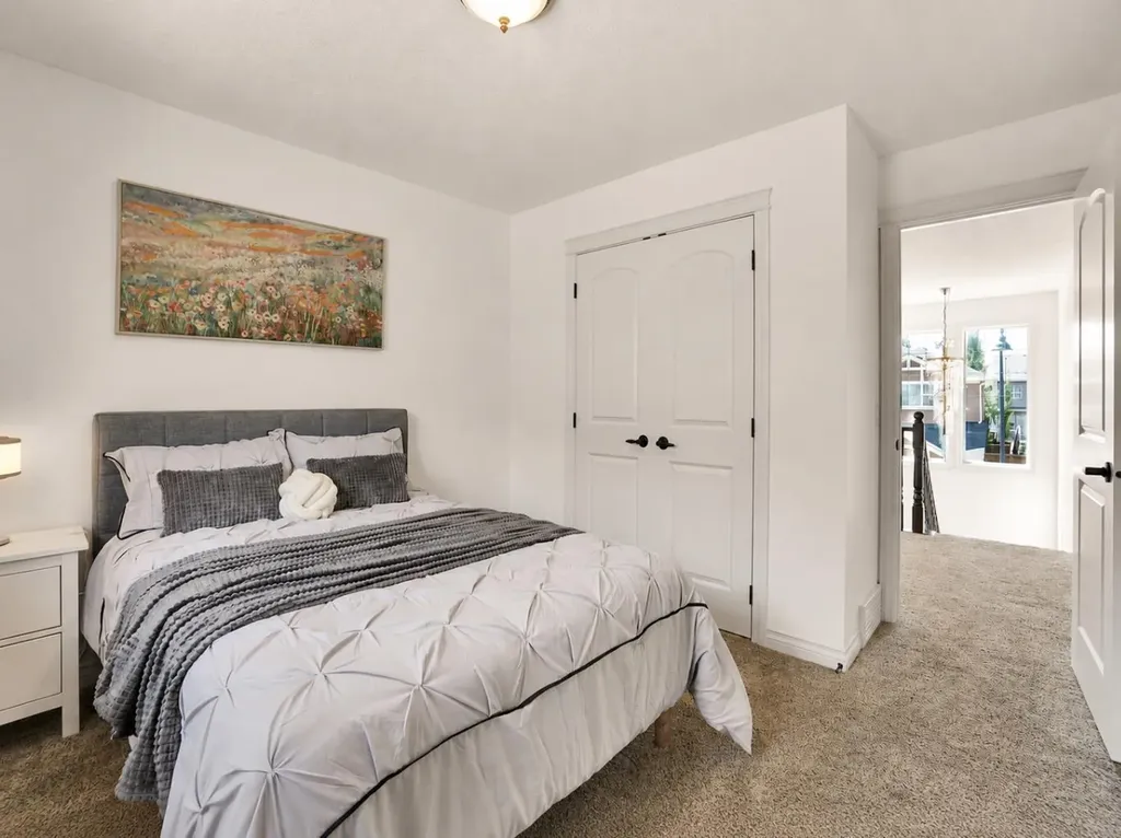 22 Aspen Acres Road SW Calgary AB T3H 0W6