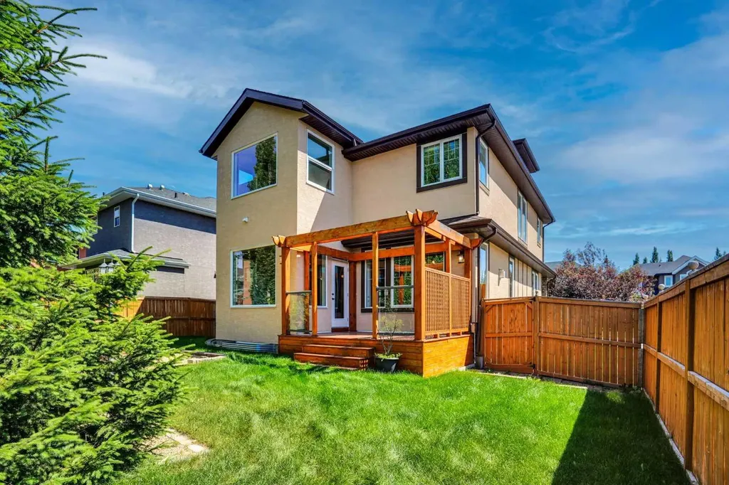22 Aspen Acres Road SW Calgary AB T3H 0W6