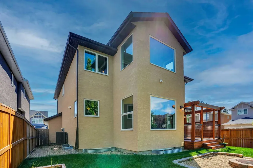 22 Aspen Acres Road SW Calgary AB T3H 0W6