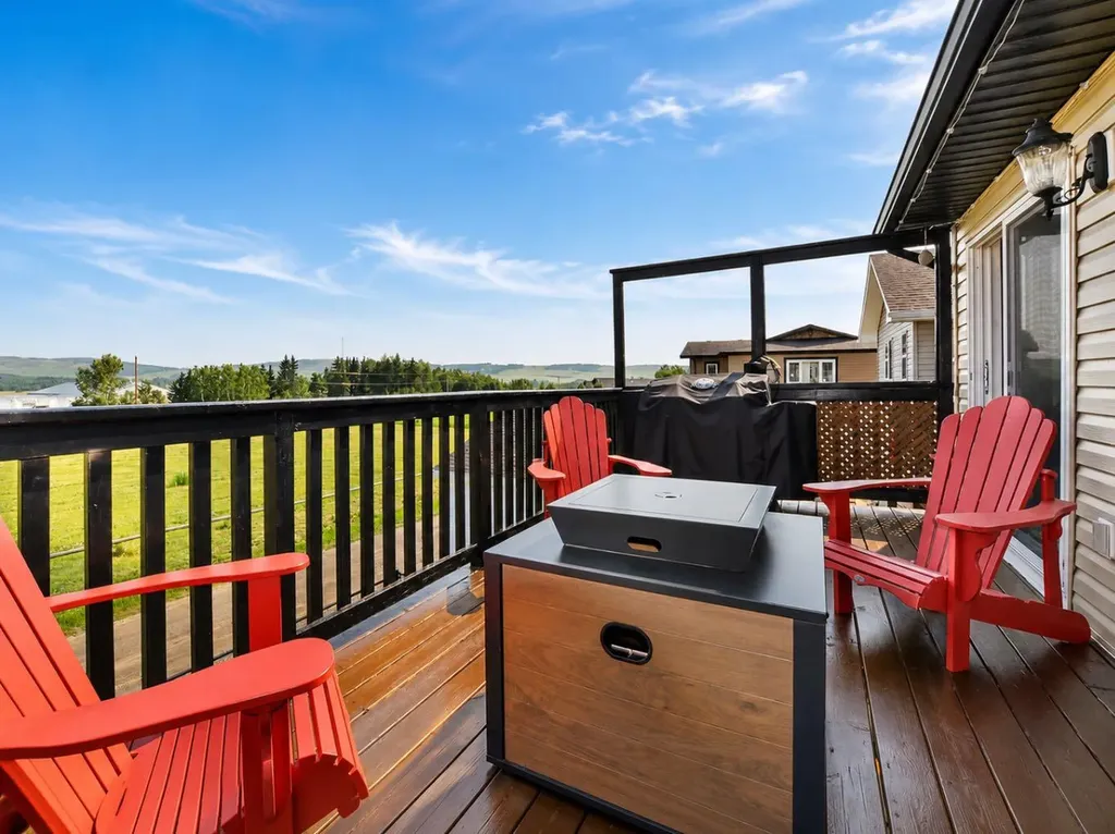 531 Country Meadows Way Diamond Valley AB T0L2A0