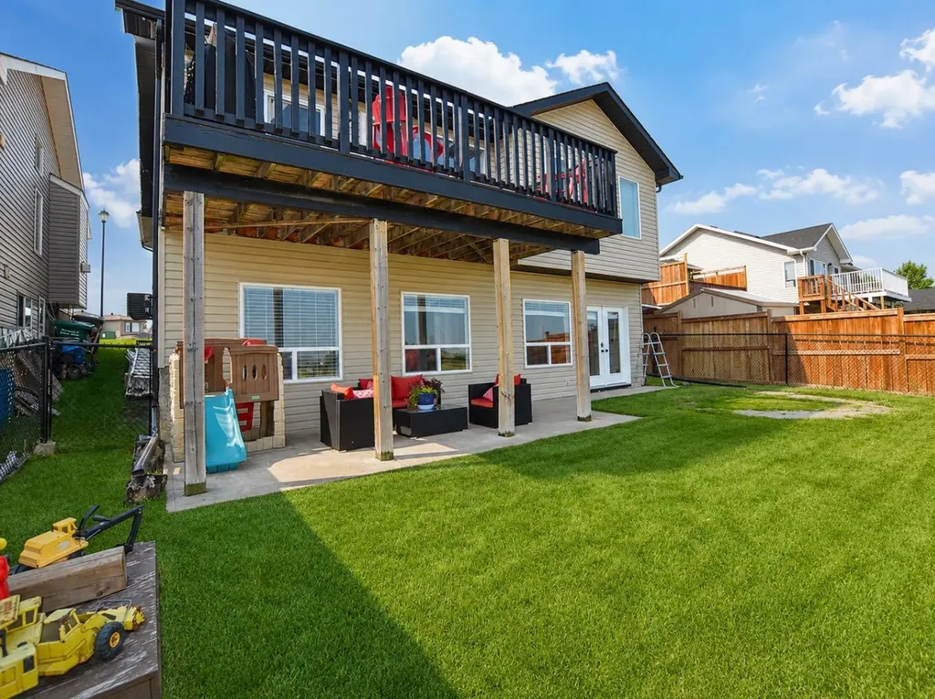531 Country Meadows Way Diamond Valley AB T0L2A0