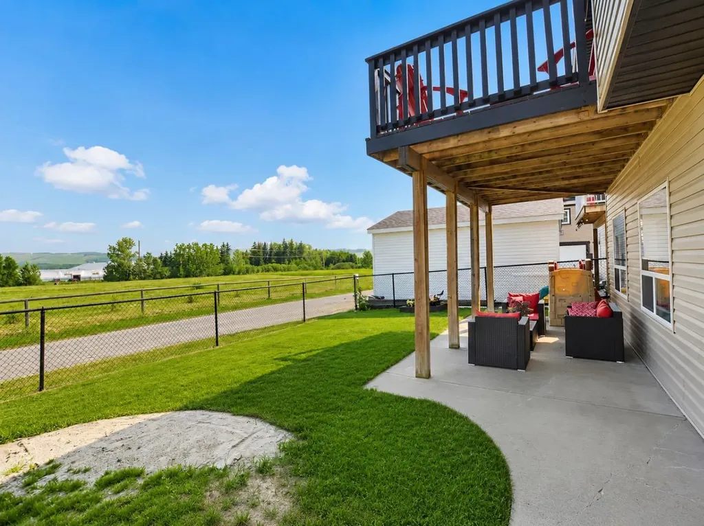 531 Country Meadows Way Diamond Valley AB T0L2A0