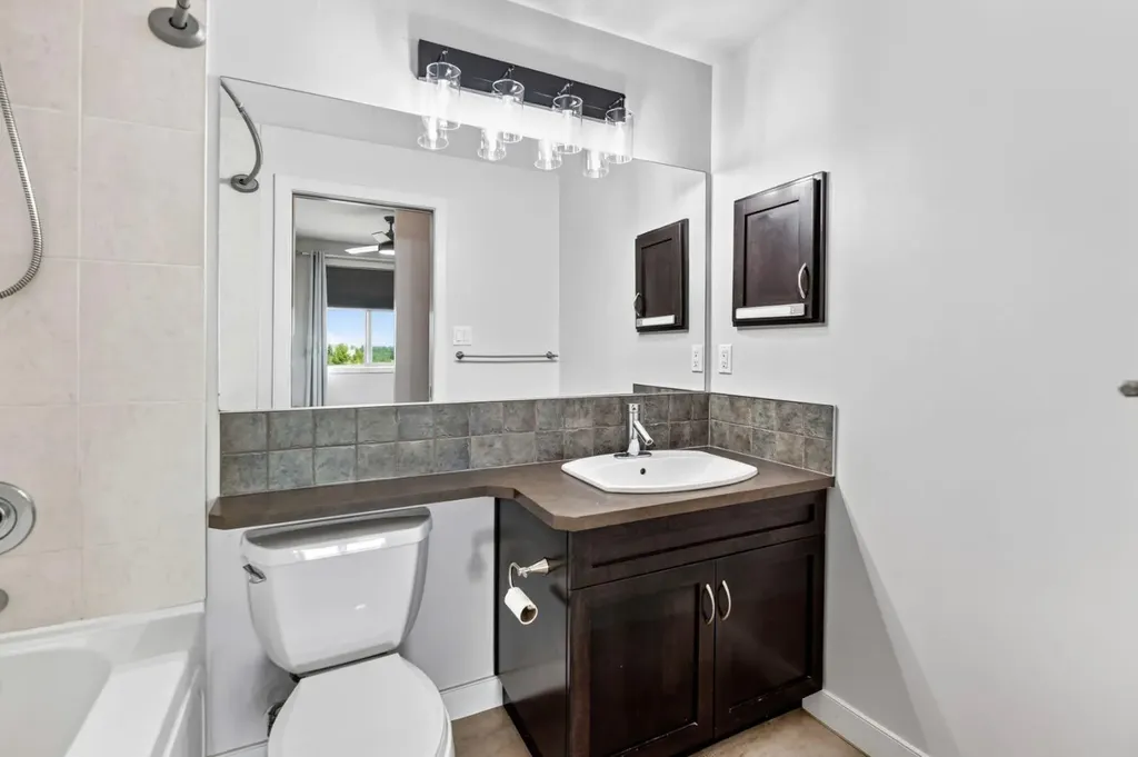 100 Lakeway Boulevard Sylvan Lake AB T4S 0A4