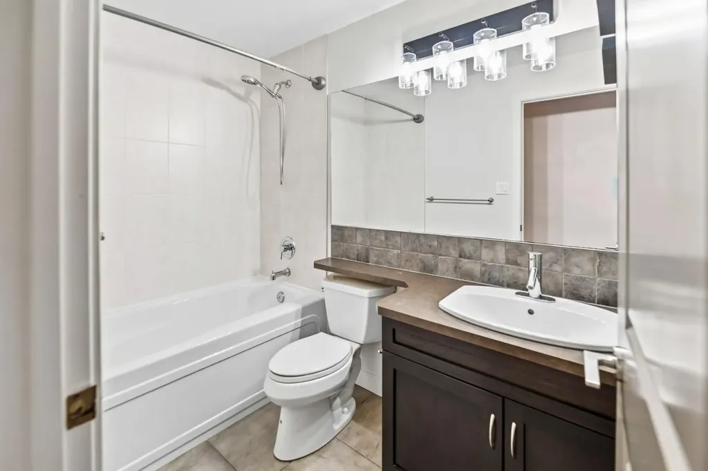 100 Lakeway Boulevard Sylvan Lake AB T4S 0A4