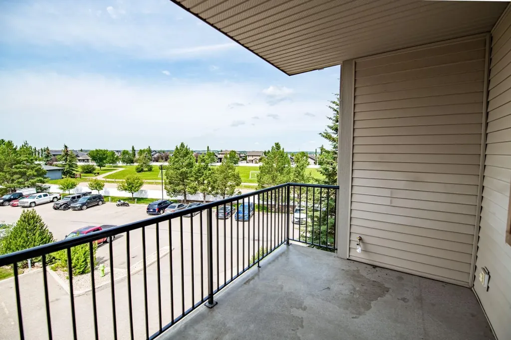 100 Lakeway Boulevard Sylvan Lake AB T4S 0A4