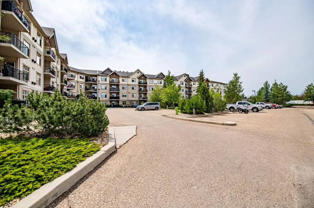 100 Lakeway Boulevard Sylvan Lake AB T4S 0A4