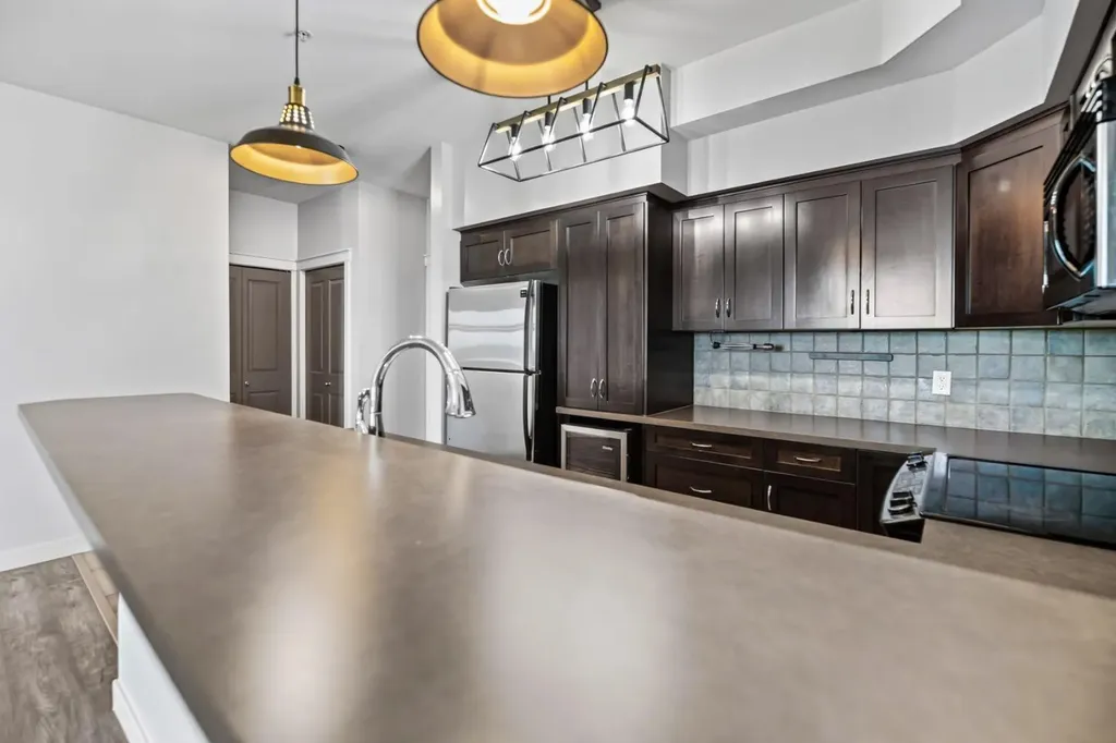 100 Lakeway Boulevard Sylvan Lake AB T4S 0A4