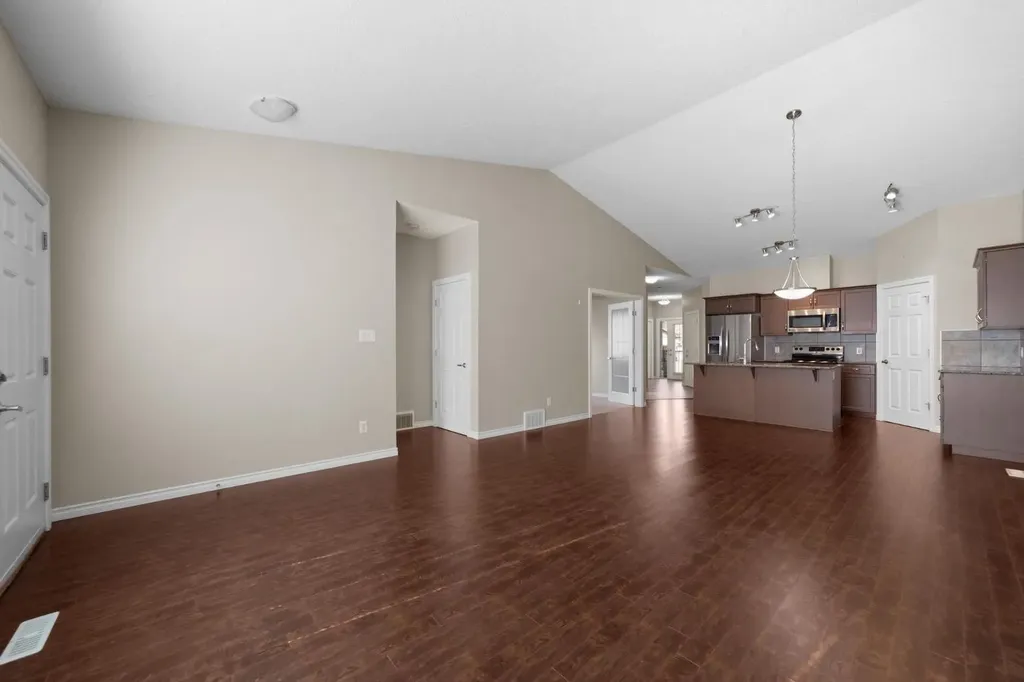 5021 34 Avenue Camrose AB T4V5G2