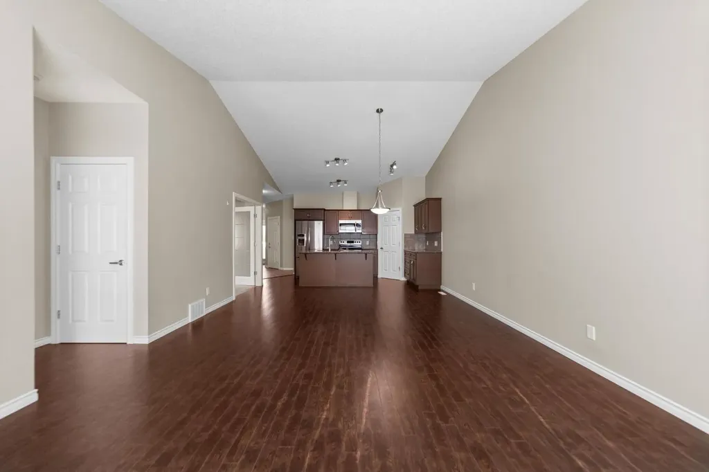 5021 34 Avenue Camrose AB T4V5G2