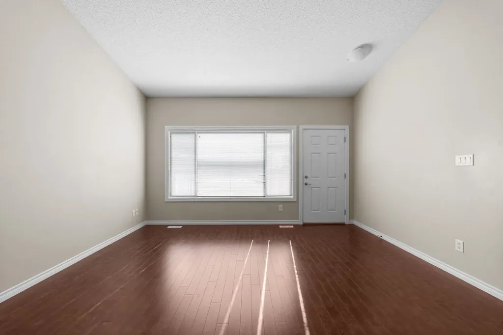 5021 34 Avenue Camrose AB T4V5G2