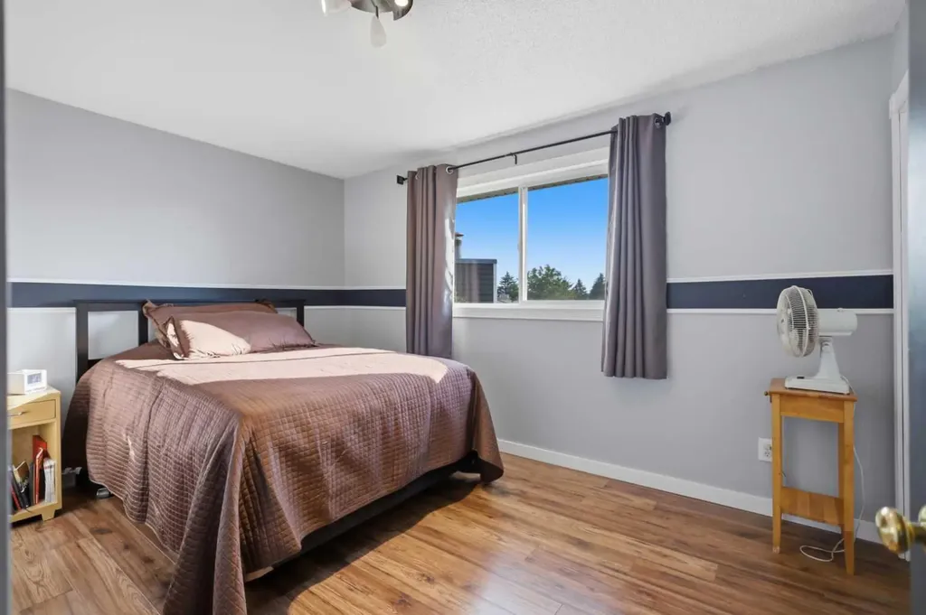31 Willow Crescent Lacombe AB T4L 1V3