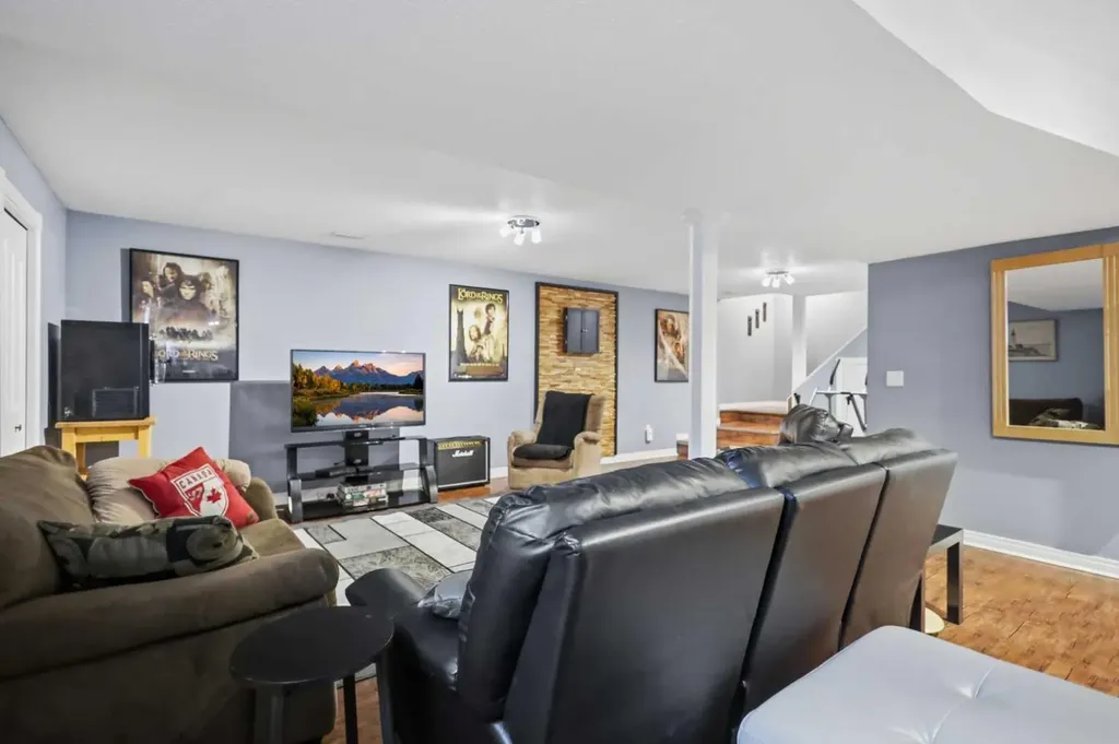 31 Willow Crescent Lacombe AB T4L 1V3
