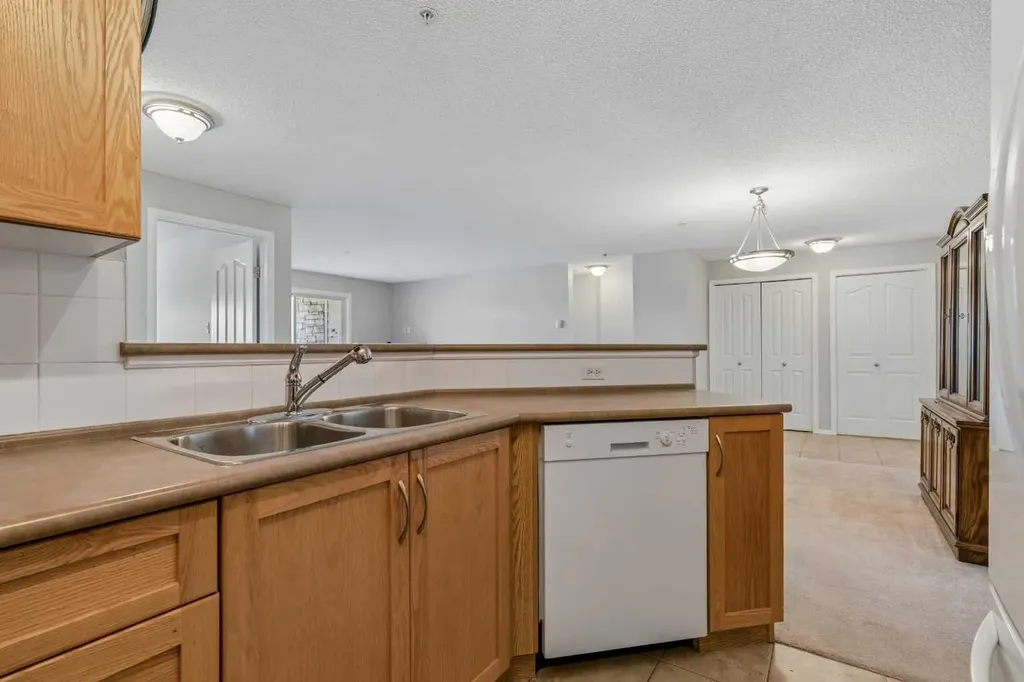 304 Mackenzie Way SW Airdrie AB T4B 3H7