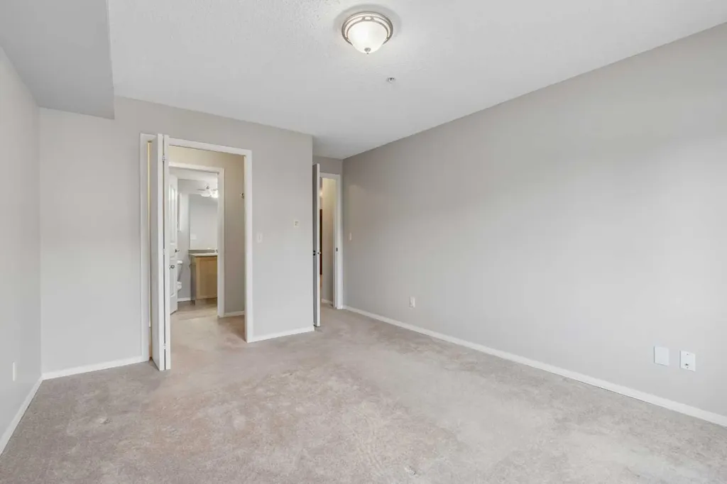 304 Mackenzie Way SW Airdrie AB T4B 3H7