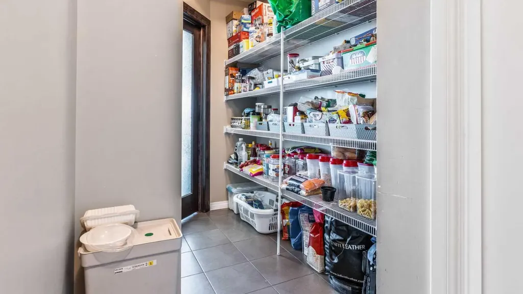 396 Skyview Shores Manor NE Calgary AB T3N 0H4