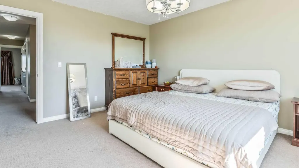 396 Skyview Shores Manor NE Calgary AB T3N 0H4