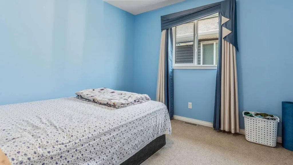 396 Skyview Shores Manor NE Calgary AB T3N 0H4