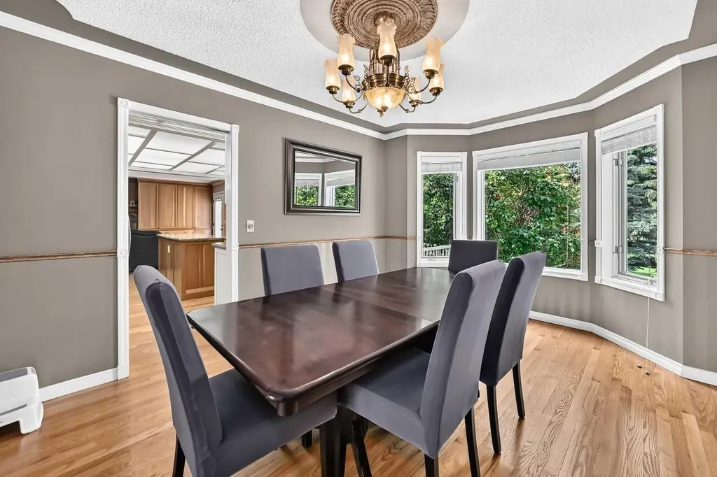 777 East Lakeview Road Chestermere AB T1X 1B1