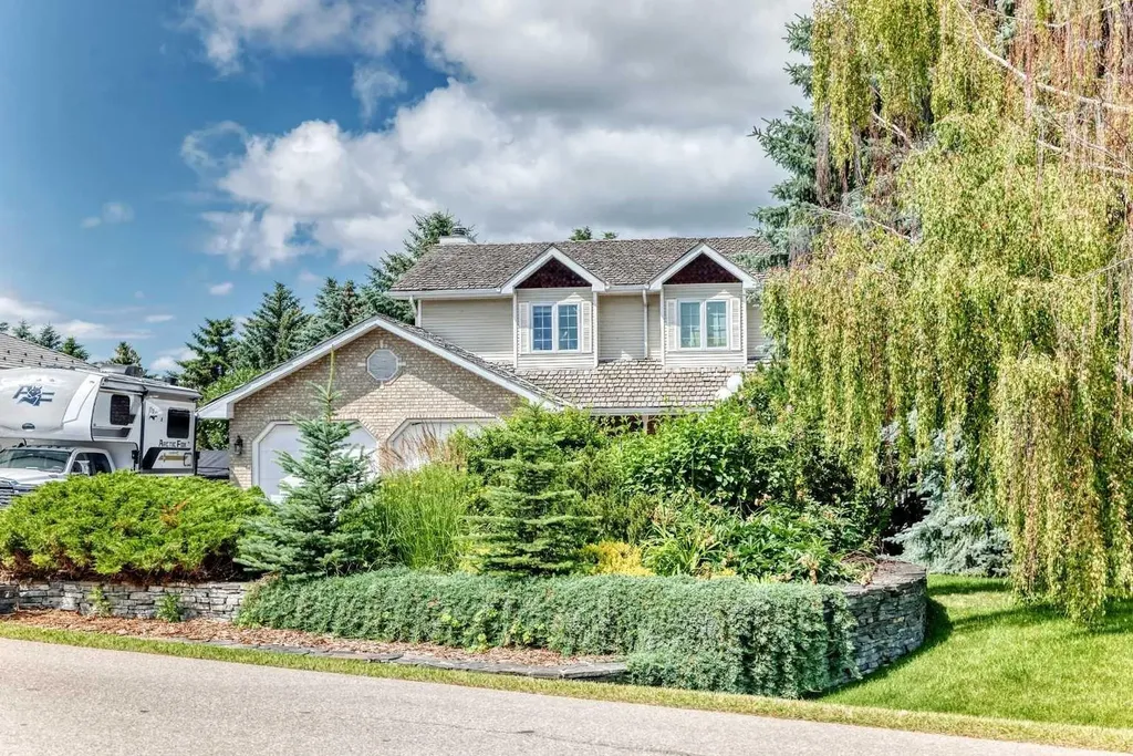 777 East Lakeview Road Chestermere AB T1X 1B1