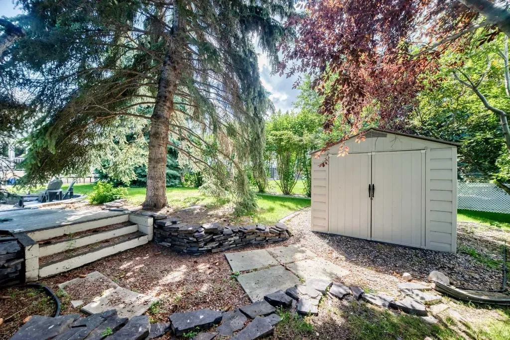 777 East Lakeview Road Chestermere AB T1X 1B1