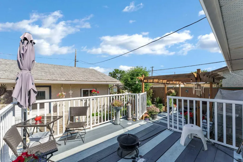 1896 28 Street SE Medicine Hat AB T1A 2H6