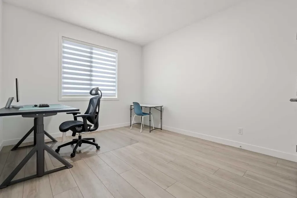 195 Setonstone Landing SE Calgary AB T3M 3R5