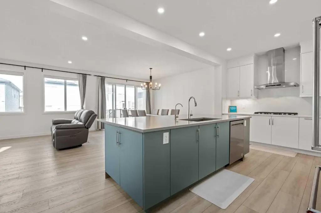 195 Setonstone Landing SE Calgary AB T3M 3R5