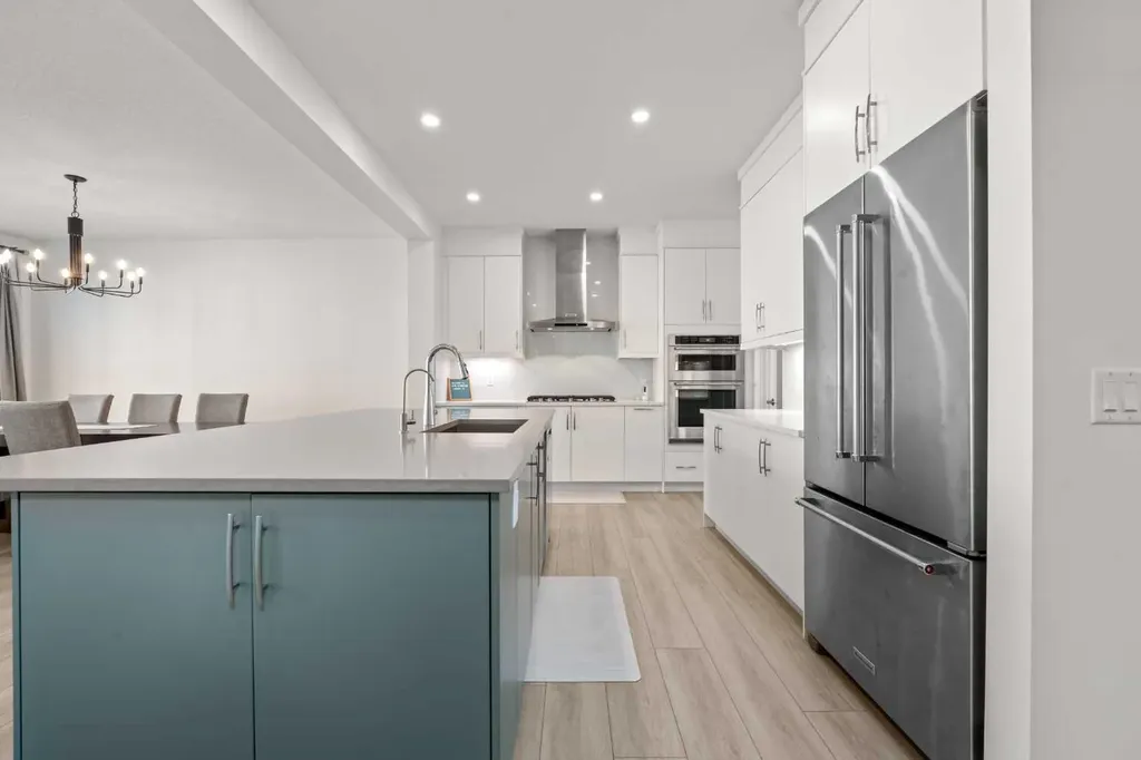 195 Setonstone Landing SE Calgary AB T3M 3R5