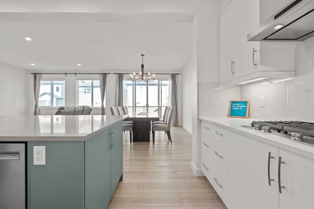 195 Setonstone Landing SE Calgary AB T3M 3R5