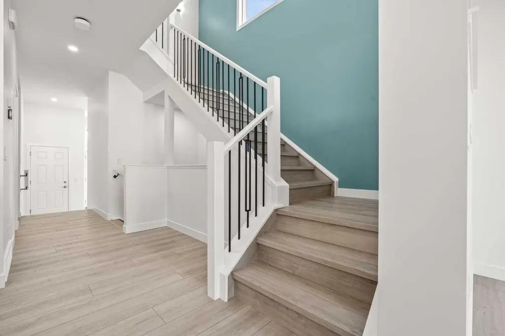 195 Setonstone Landing SE Calgary AB T3M 3R5