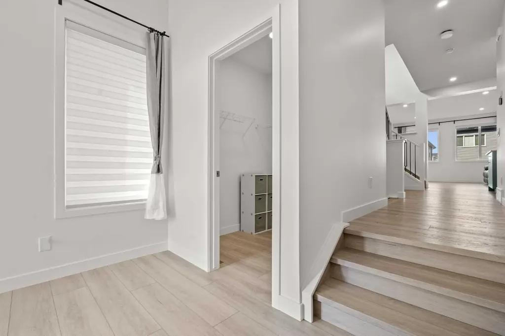 195 Setonstone Landing SE Calgary AB T3M 3R5