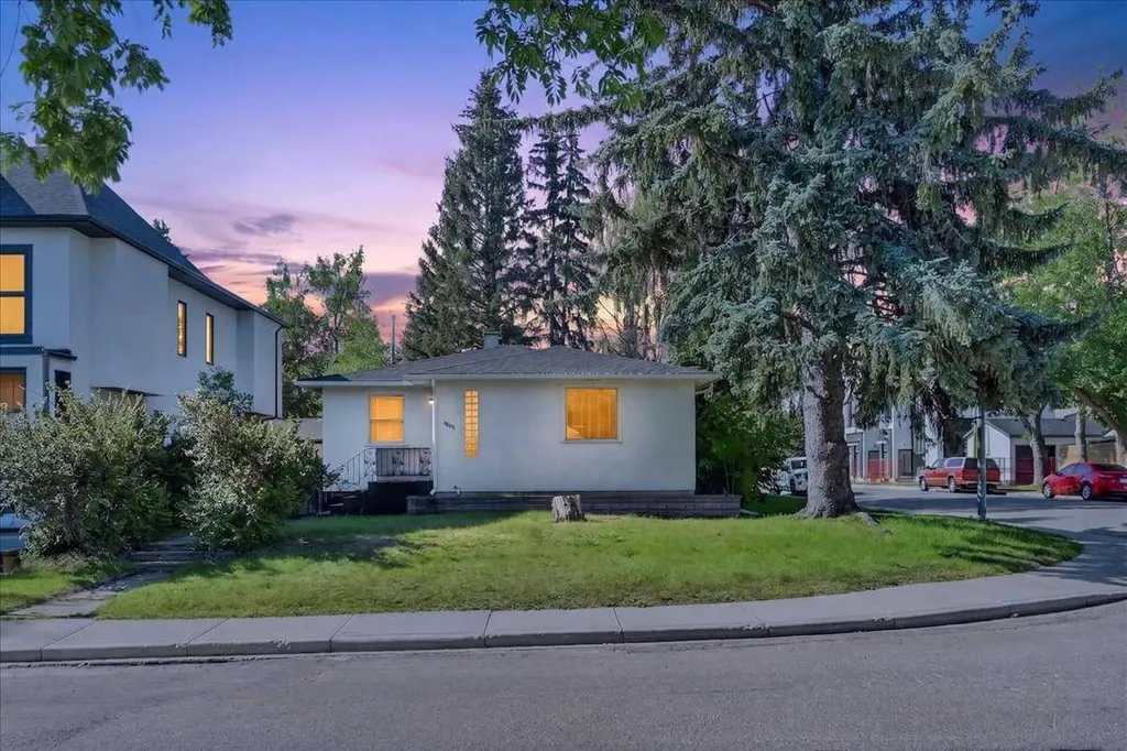 1739 19 Avenue NW Calgary AB T2M 1B4