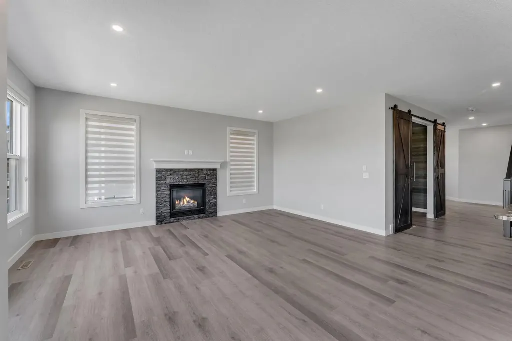 40 Evansfield Manor NW Calgary AB T3P 1J9