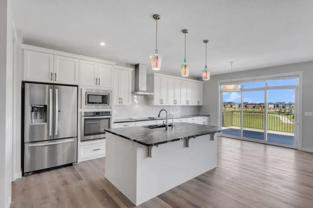 40 Evansfield Manor NW Calgary AB T3P 1J9