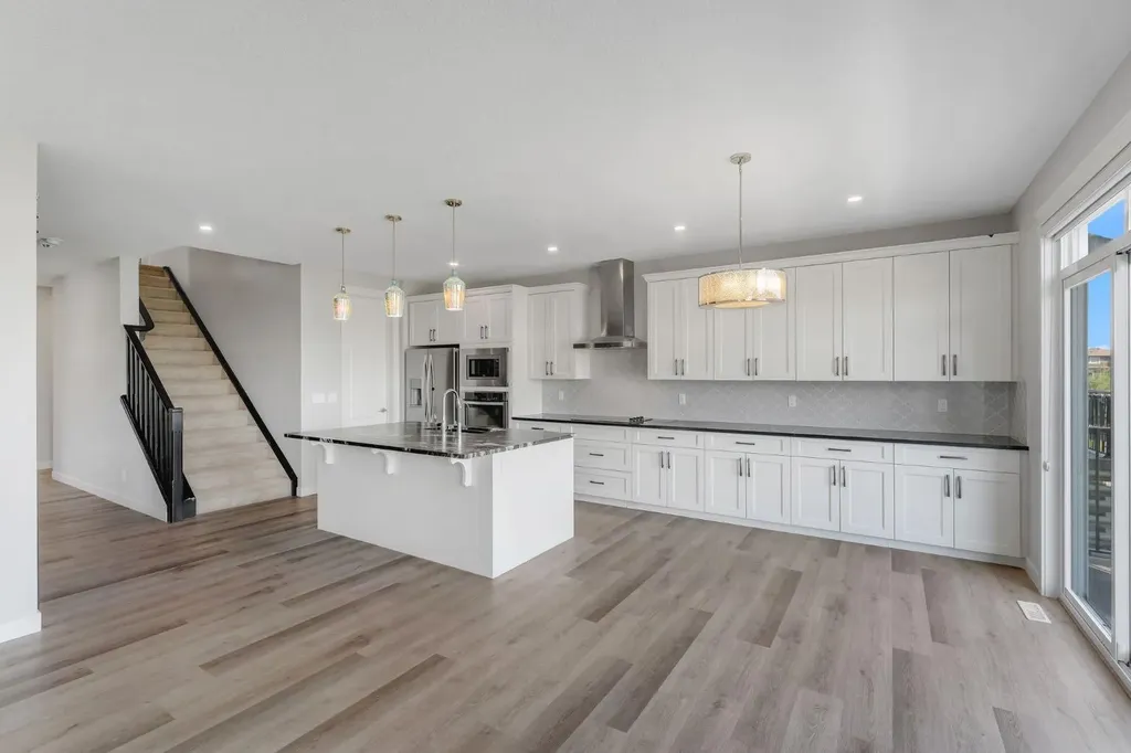 40 Evansfield Manor NW Calgary AB T3P 1J9