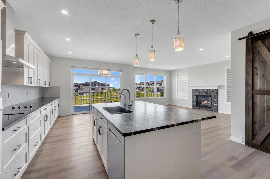 40 Evansfield Manor NW Calgary AB T3P 1J9