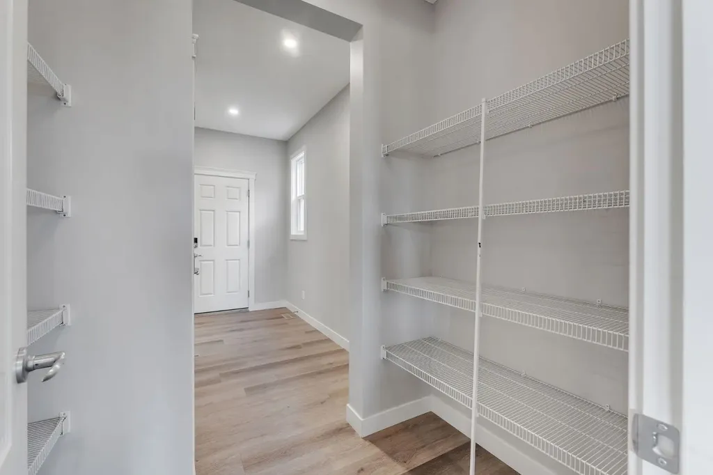 40 Evansfield Manor NW Calgary AB T3P 1J9