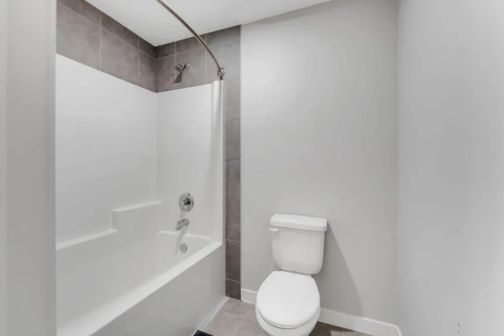 40 Evansfield Manor NW Calgary AB T3P 1J9