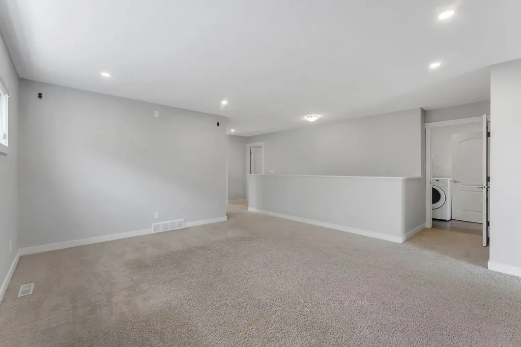 40 Evansfield Manor NW Calgary AB T3P 1J9