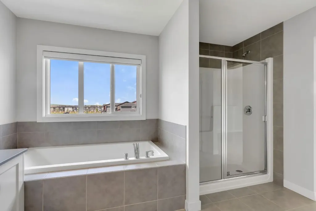 40 Evansfield Manor NW Calgary AB T3P 1J9