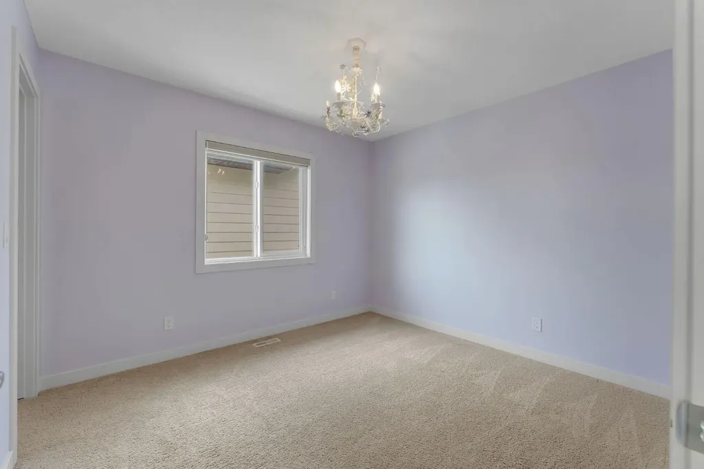 40 Evansfield Manor NW Calgary AB T3P 1J9