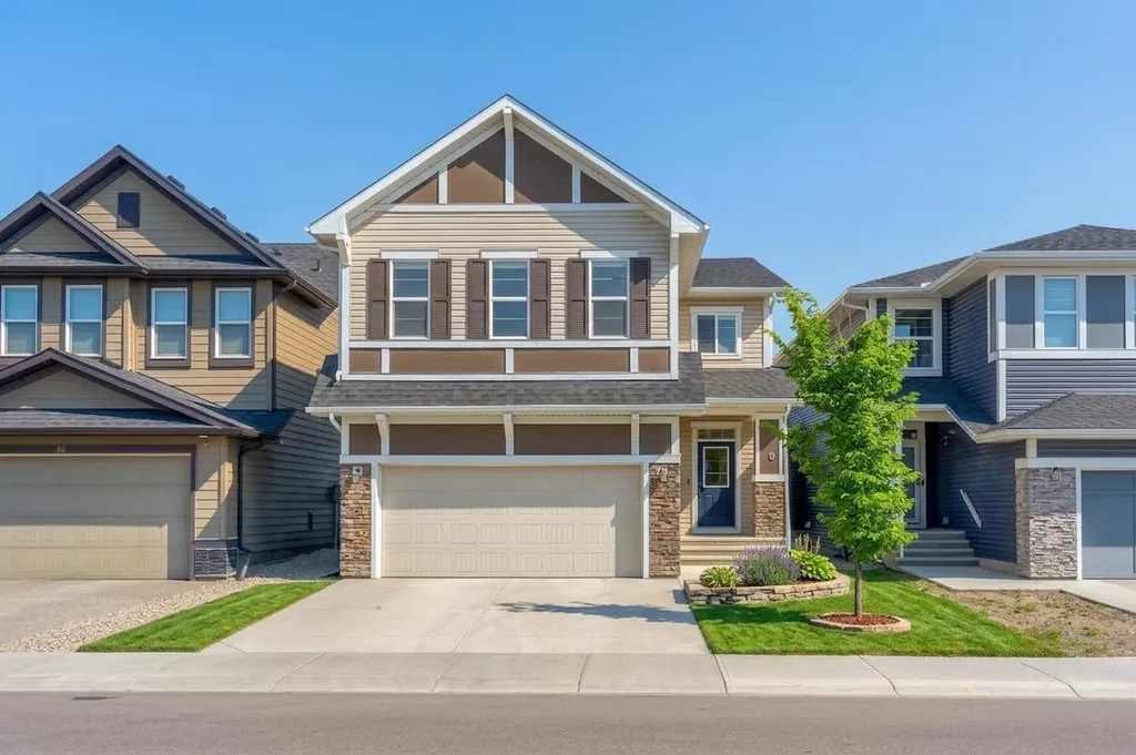 40 Evansfield Manor NW Calgary AB T3P 1J9
