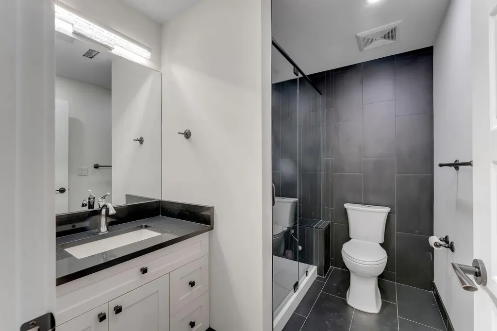 40 Evansfield Manor NW Calgary AB T3P 1J9