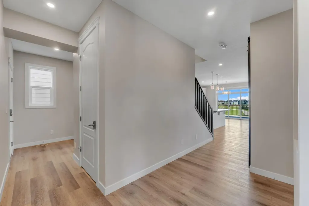 40 Evansfield Manor NW Calgary AB T3P 1J9